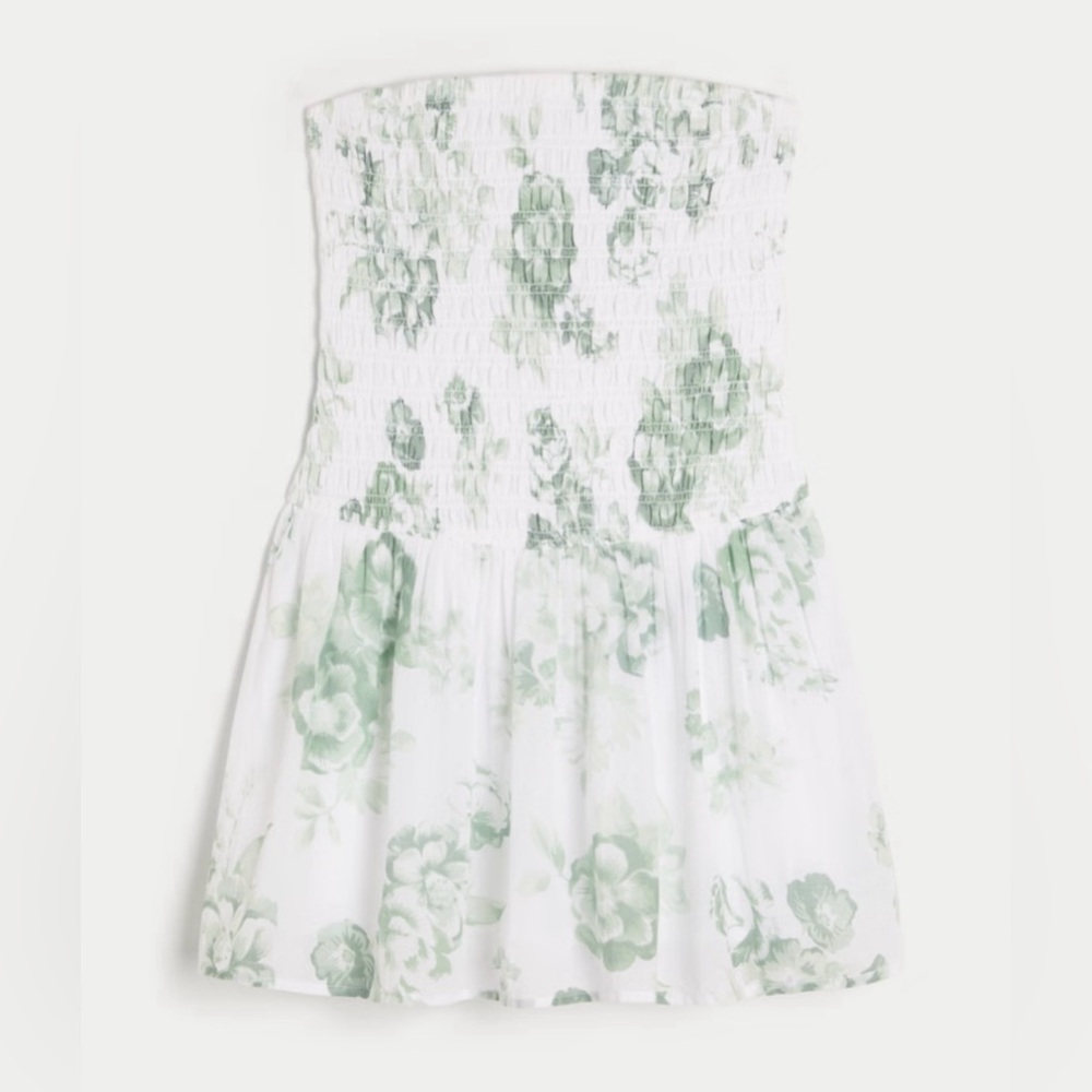 Hollister Strapless Smocked Dress w/ Shorts. White & Green Floral. XS Tall. NWT!